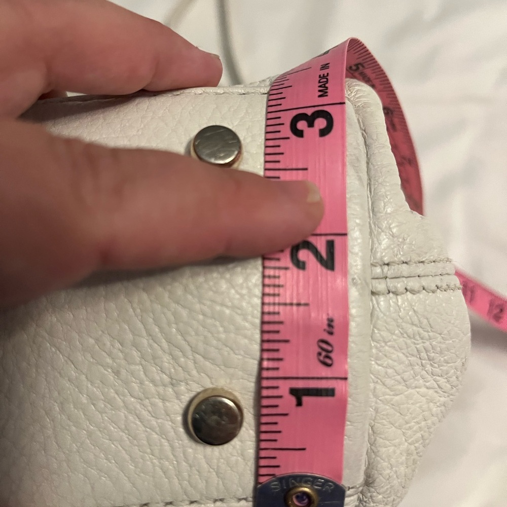 Kate Spade fold over white leather purse - Picture 9 of 12